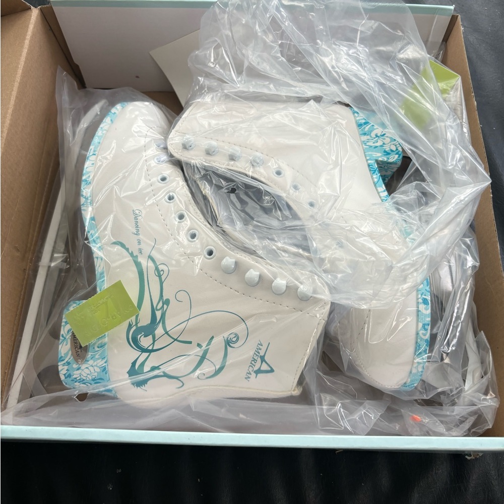 WOMEN'S AMERICAN FASHION SKATE